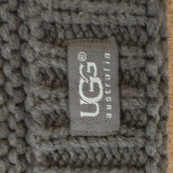 🐨 Ugg Hat - Picture 3 of 9